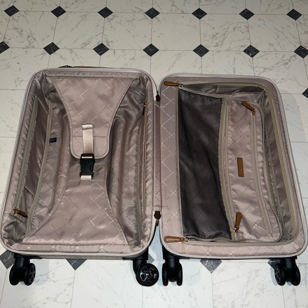 Michael Kors Brown and Cream Carry On - Picture 5 of 7
